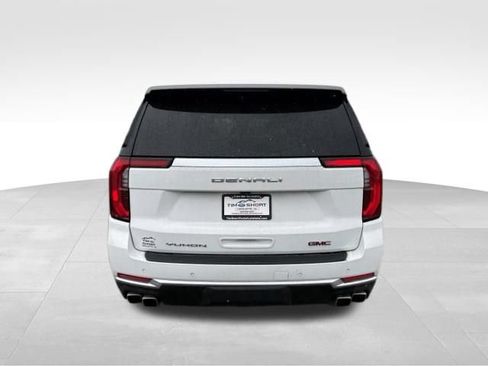 Used 2025 GMC Yukon XL Denali AWD/4WD image 10