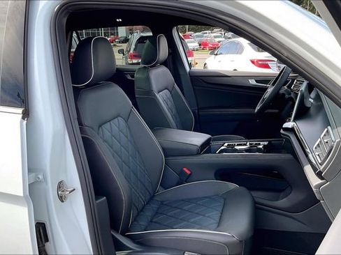 New 2025 Volkswagen Atlas Cross Sport SEL Premium R-Line image 27