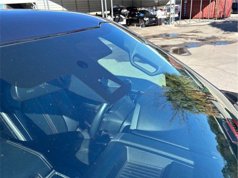 Used 2017 Ford F150 Platinum w/ Equipment Group 701A Luxury image 12