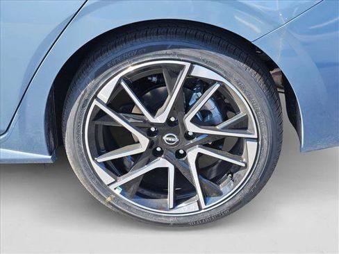 New 2025 Nissan Sentra SR image 11