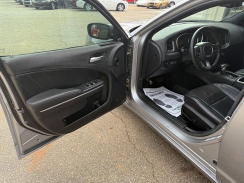 Used 2015 Dodge Charger SXT w/ AWD Plus Group image 6