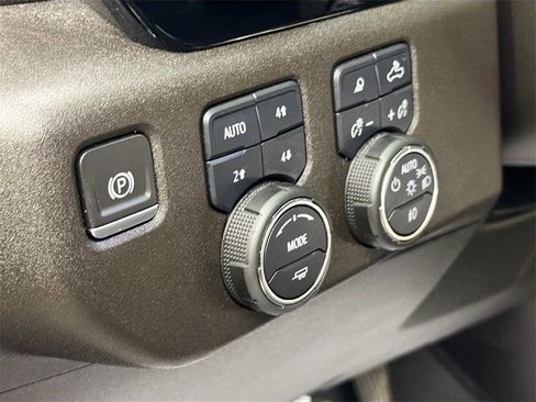 Used 2023 Chevrolet Silverado 1500 High Country w/ Technology Package image 10