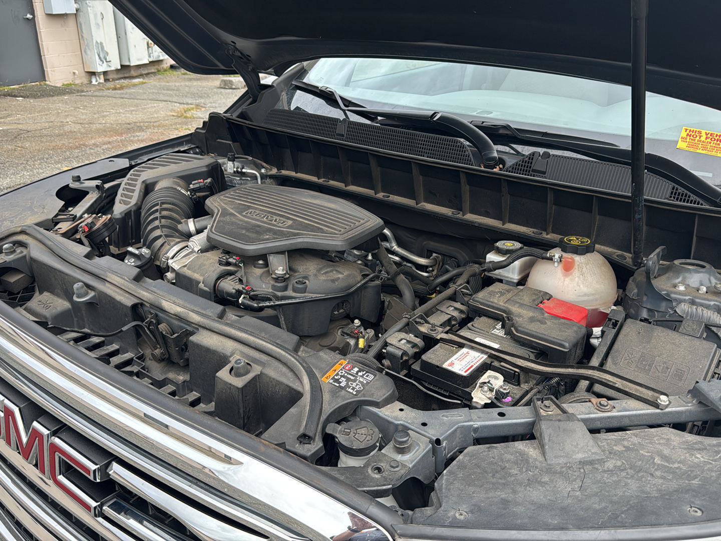 Used 2019 GMC Acadia SLE FWD image 16