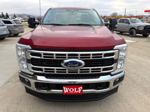 Used 2023 Ford F250 XLT image 3
