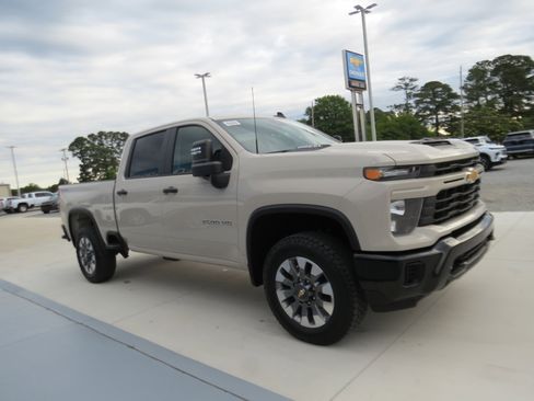 New 2026 Chevrolet Silverado 2500 Custom AWD/4WD image 7