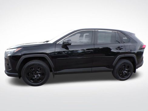Used 2024 Toyota RAV4 LE AWD/4WD image 3