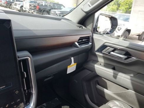 New 2026 GMC Yukon Denali w/ Denali Reserve Package AWD/4WD image 25
