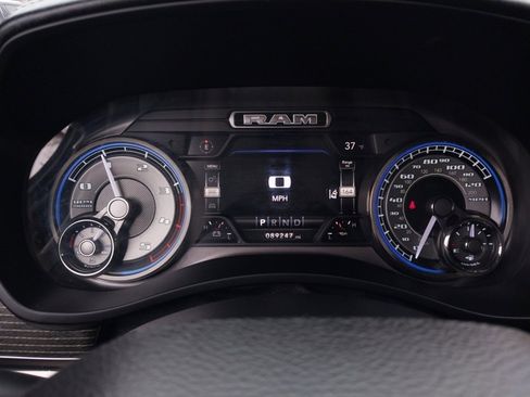 Used 2021 RAM 2500 Limited image 14