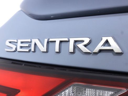 Used 2025 Nissan Sentra SR FWD image 37