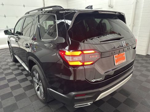Used 2024 Honda Pilot Elite image 8