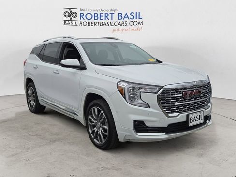 Used 2023 GMC Terrain Denali w/ Denali Premium Package image 7