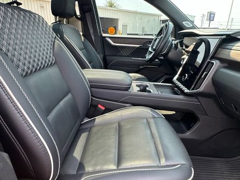 Certified 2025 GMC Acadia Denali w/ Super Cruise Package AWD/4WD image 14