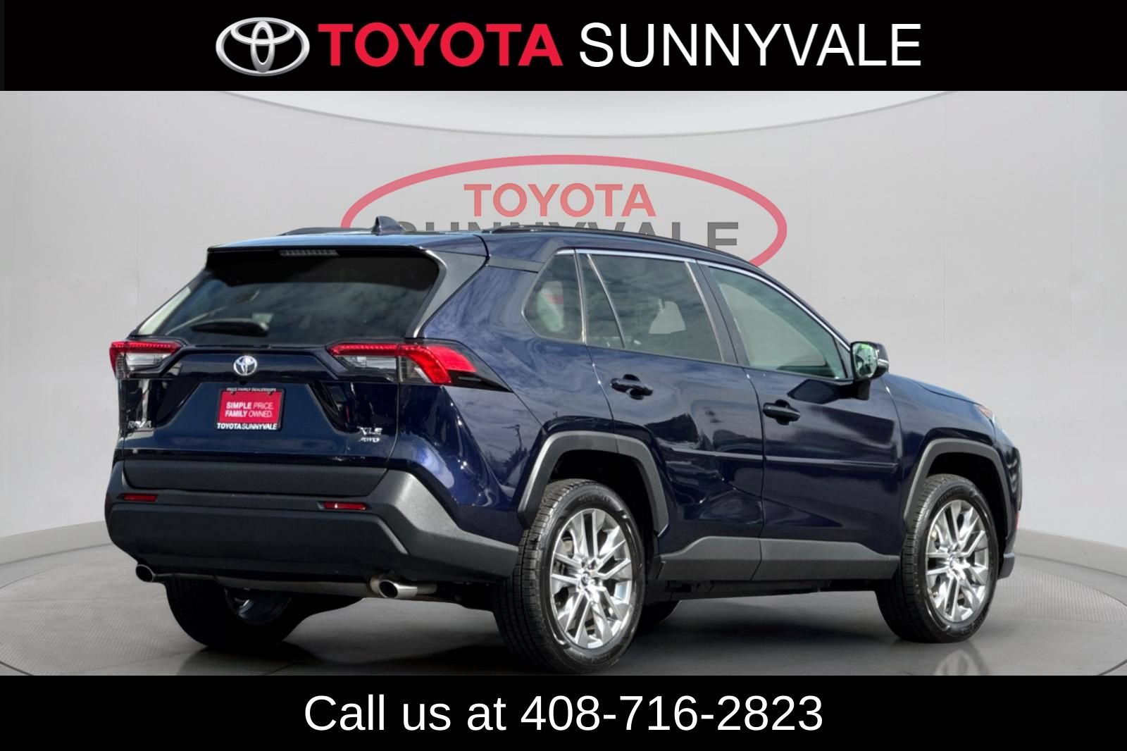 Used 2021 Toyota RAV4 XLE Premium AWD/4WD image 3