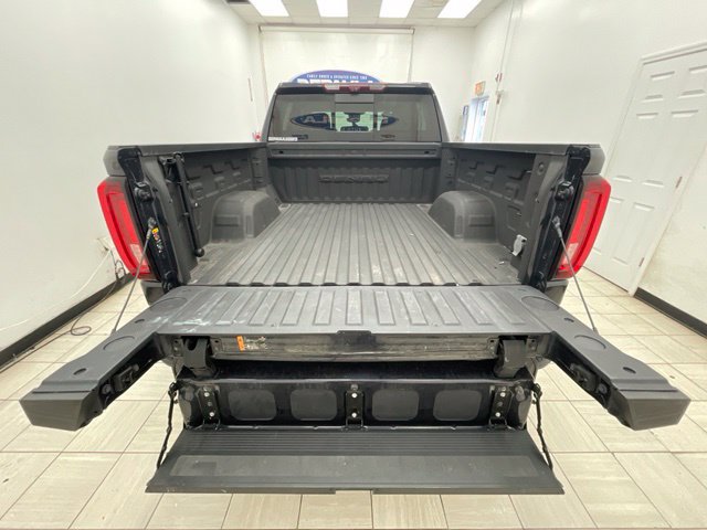 Used 2023 GMC Sierra 1500 Denali w/ Denali Reserve Package AWD/4WD image 17