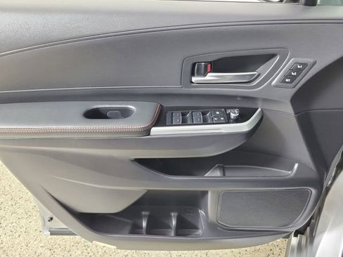 Used 2025 Toyota Sienna XSE w/ XSE Premium Package FWD image 23