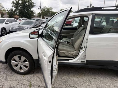 Used 2012 Subaru Outback 2.5i w/ Alloy Wheel Pkg AWD/4WD image 11