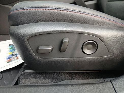 New 2025 Chevrolet Blazer EV RS image 26