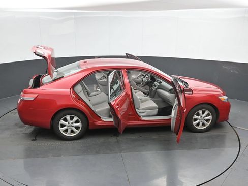Used 2010 Toyota Camry FWD image 46