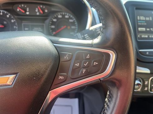 Used 2018 Chevrolet Equinox LT image 29