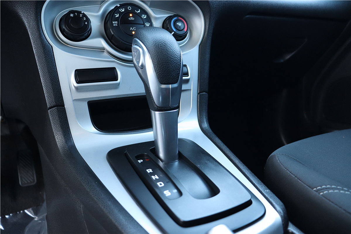Used 2019 Ford Fiesta SE FWD image 36