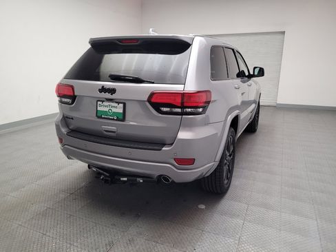 Used 2019 Jeep Grand Cherokee Altitude image 7