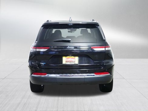 Used 2022 Jeep Grand Cherokee Limited 4xe w/ Luxury Tech Group II AWD/4WD image 6