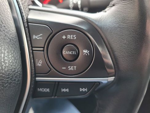 Used 2018 Toyota Camry XSE image 29