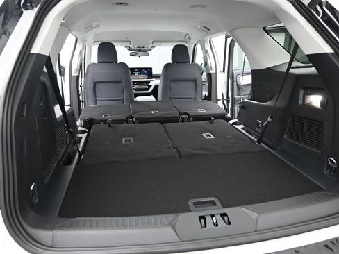 New 2026 Ford Explorer Active RWD image 22
