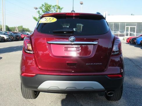 Used 2022 Buick Encore Preferred w/ Safety Package FWD image 5