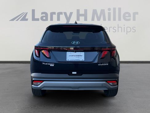 Certified 2026 Hyundai Tucson Blue SE image 4