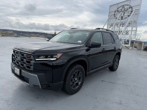 New 2026 Honda Pilot TrailSport image 6
