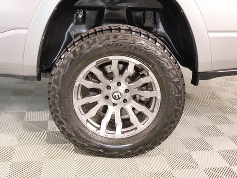 Used 2022 RAM 1500 Laramie w/ Sport Appearance Package AWD/4WD image 19