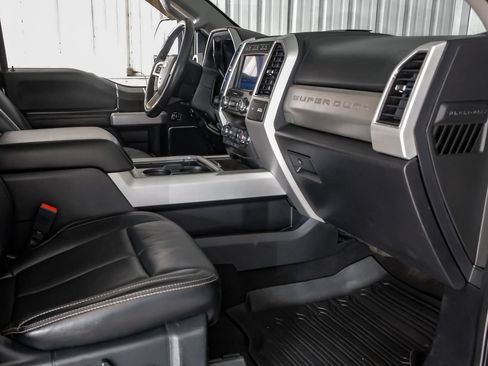 Used 2020 Ford F250 Lariat w/ Lariat Ultimate Package AWD/4WD image 12