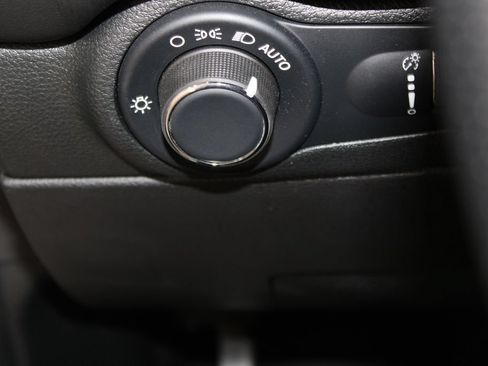 Used 2025 Dodge Durango GT AWD/4WD image 19