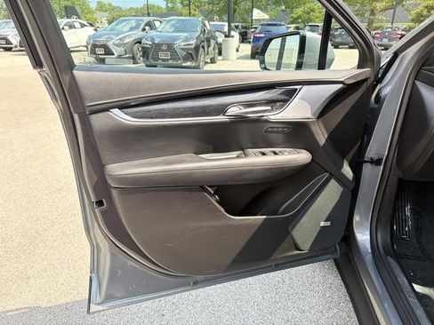 Used 2022 Cadillac XT5 Premium Luxury w/ LPO, Floor Liner Package AWD/4WD image 17