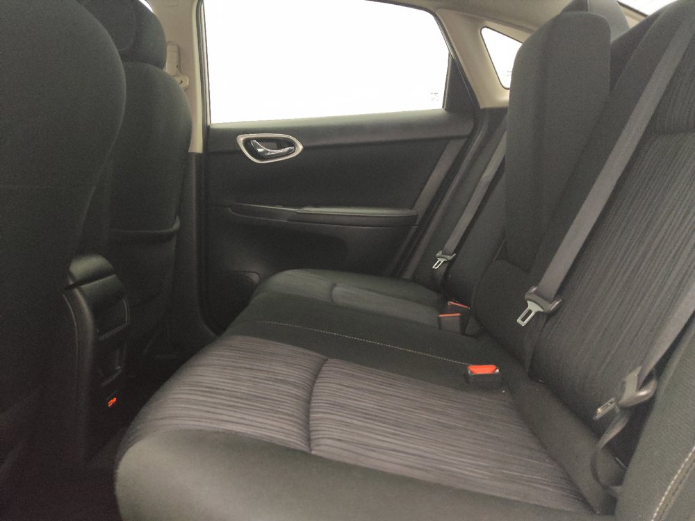 Used 2019 Nissan Sentra SV w/ Special Edition Package FWD image 18