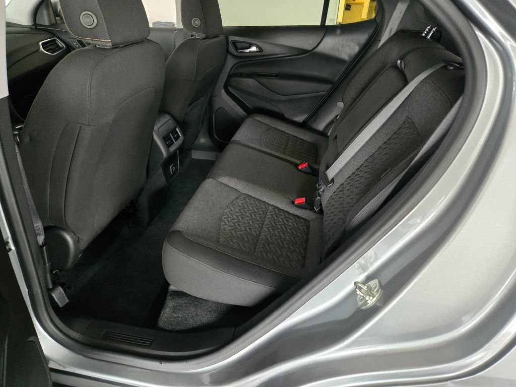 Certified 2024 Chevrolet Equinox LT w/ LPO, Floor Liner Package FWD image 17
