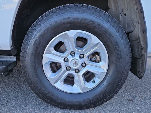 Used 2016 Toyota 4Runner Trail image 24