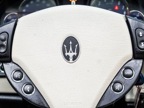 Used 2017 Maserati GranTurismo Sport RWD image 27