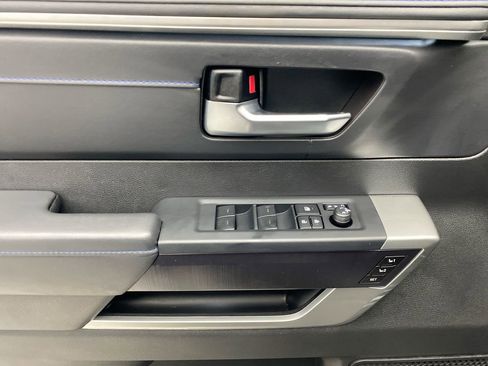 Used 2025 Toyota Tundra Platinum AWD/4WD image 12
