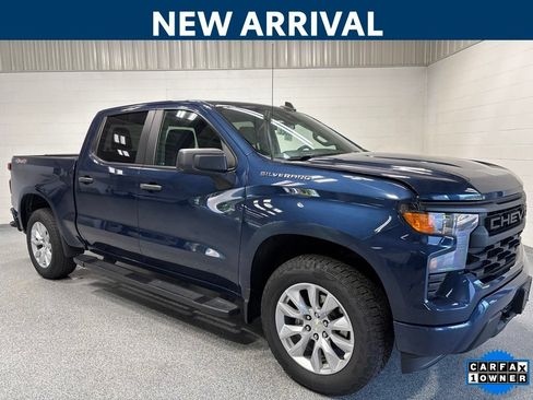 Used 2022 Chevrolet Silverado 1500 Custom AWD/4WD image 1