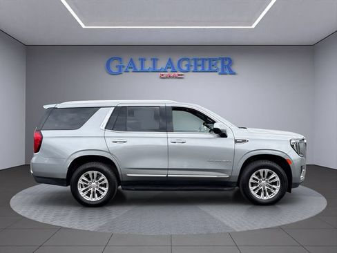 Used 2023 GMC Yukon SLT AWD/4WD image 3