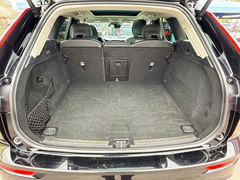Used 2023 Volvo XC60 B5 Ultimate image 30