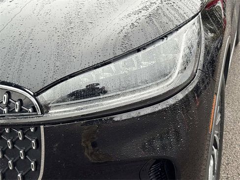 Certified 2025 Lincoln Aviator AWD image 10