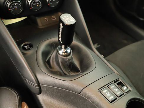 Used 2024 Nissan Z Performance w/ Floor Mat Package RWD image 20