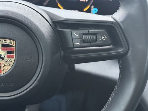 Used 2023 Porsche Taycan image 17