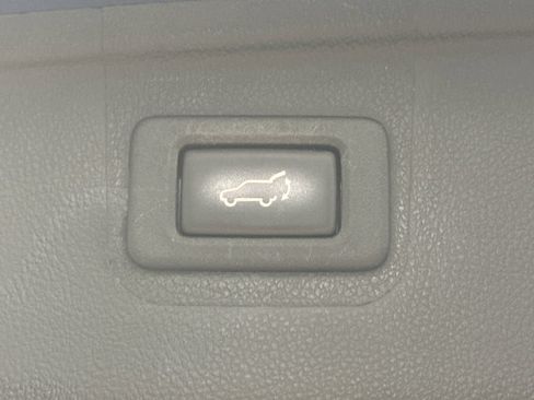 Used 2019 Subaru Outback 2.5i Limited AWD/4WD image 19