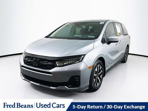 Used 2025 Honda Odyssey EX-L image 3