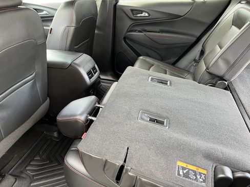 Used 2023 Chevrolet Equinox RS w/ RS Leather Package AWD/4WD image 17