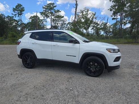 Certified 2025 Jeep Compass Latitude w/ Sun & Sound Group AWD/4WD image 2